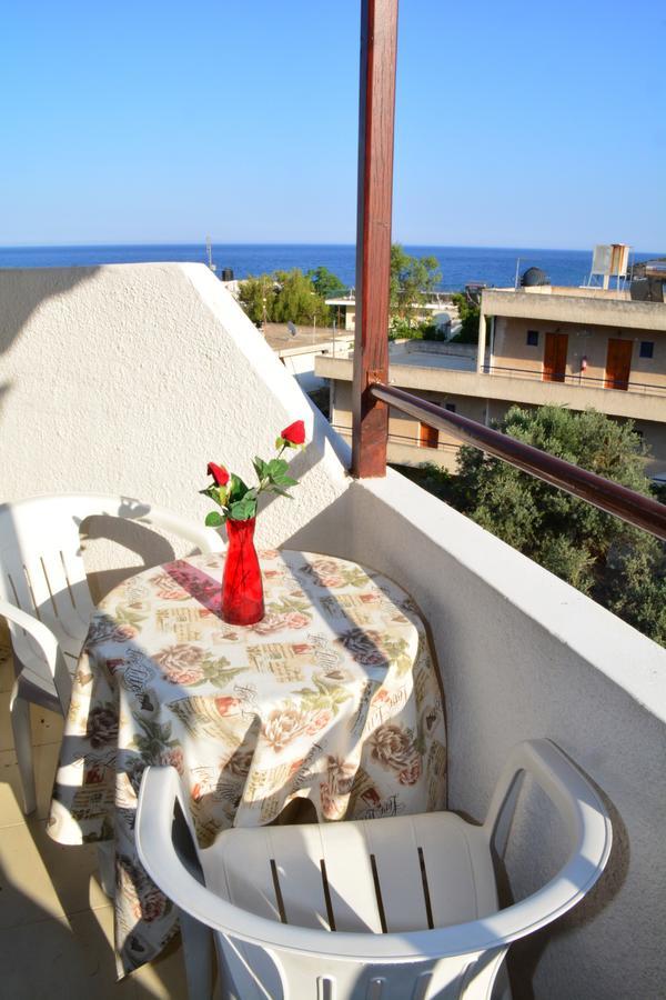 Voula Apartments Agia Marina  Buitenkant foto